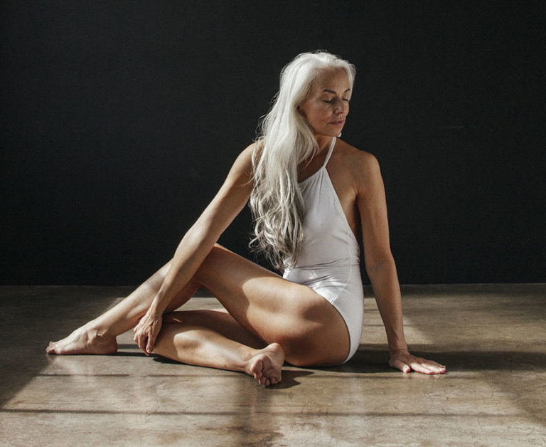 61-year-old-model-stuns-the-world-shares-her-secrets-to-graceful-aging-photos
